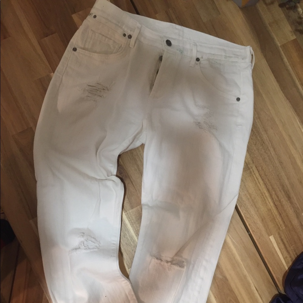 Cute Citizens of Humanity white jeans
